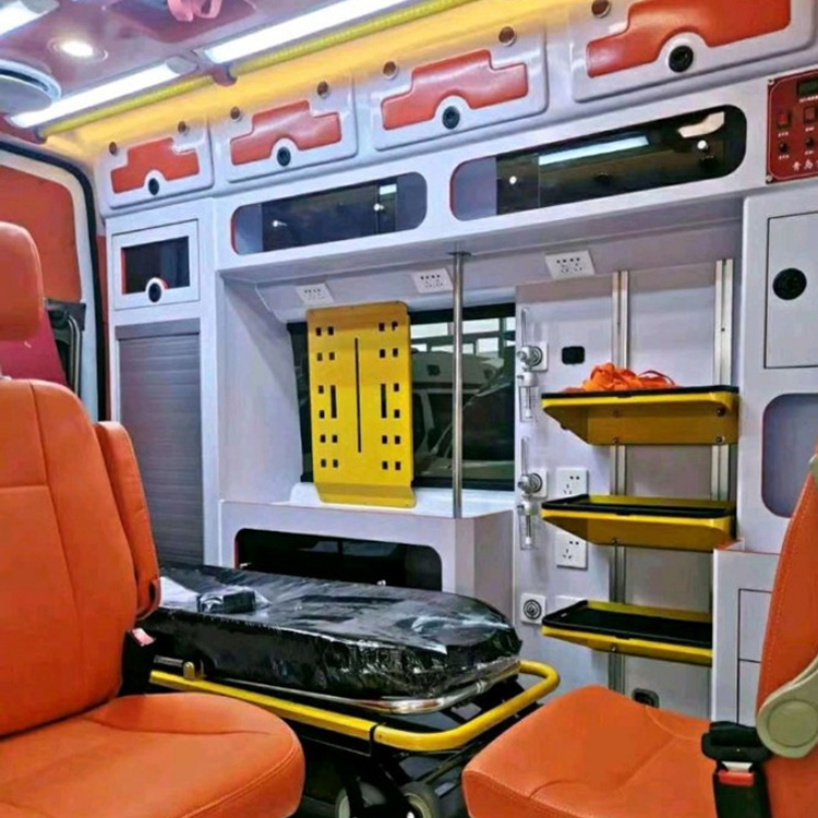 关岭长途救护车护送病人租赁价格